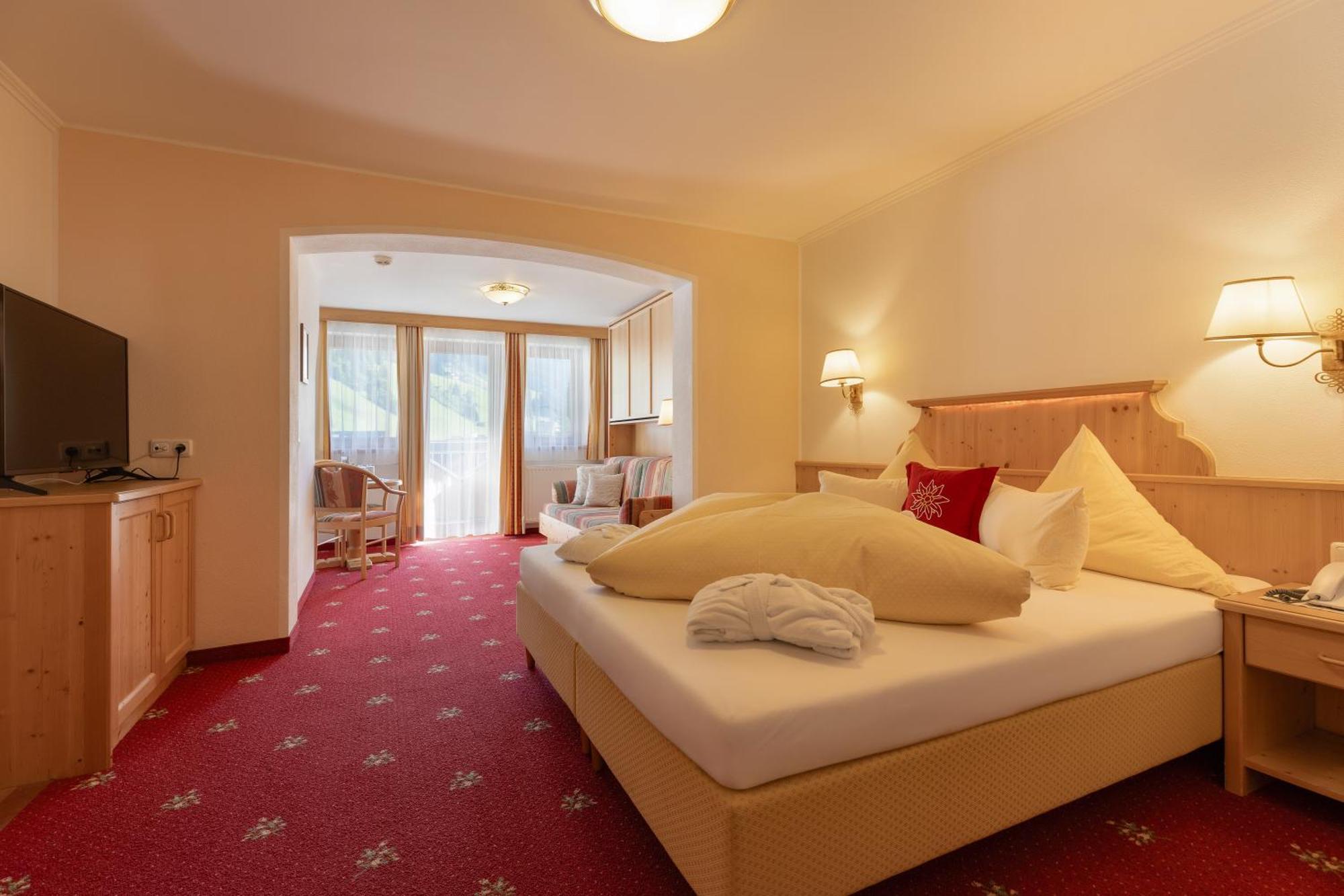 Hotel Pinzger Тукс Екстериор снимка