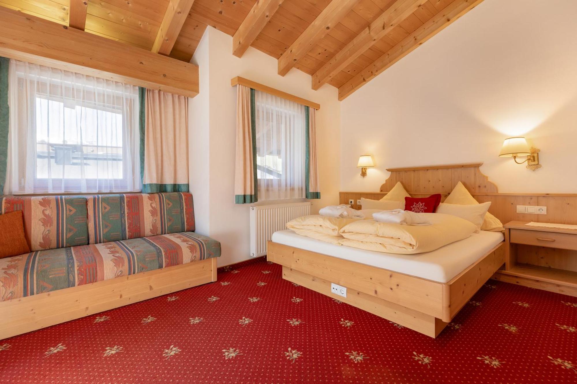 Hotel Pinzger Тукс Екстериор снимка