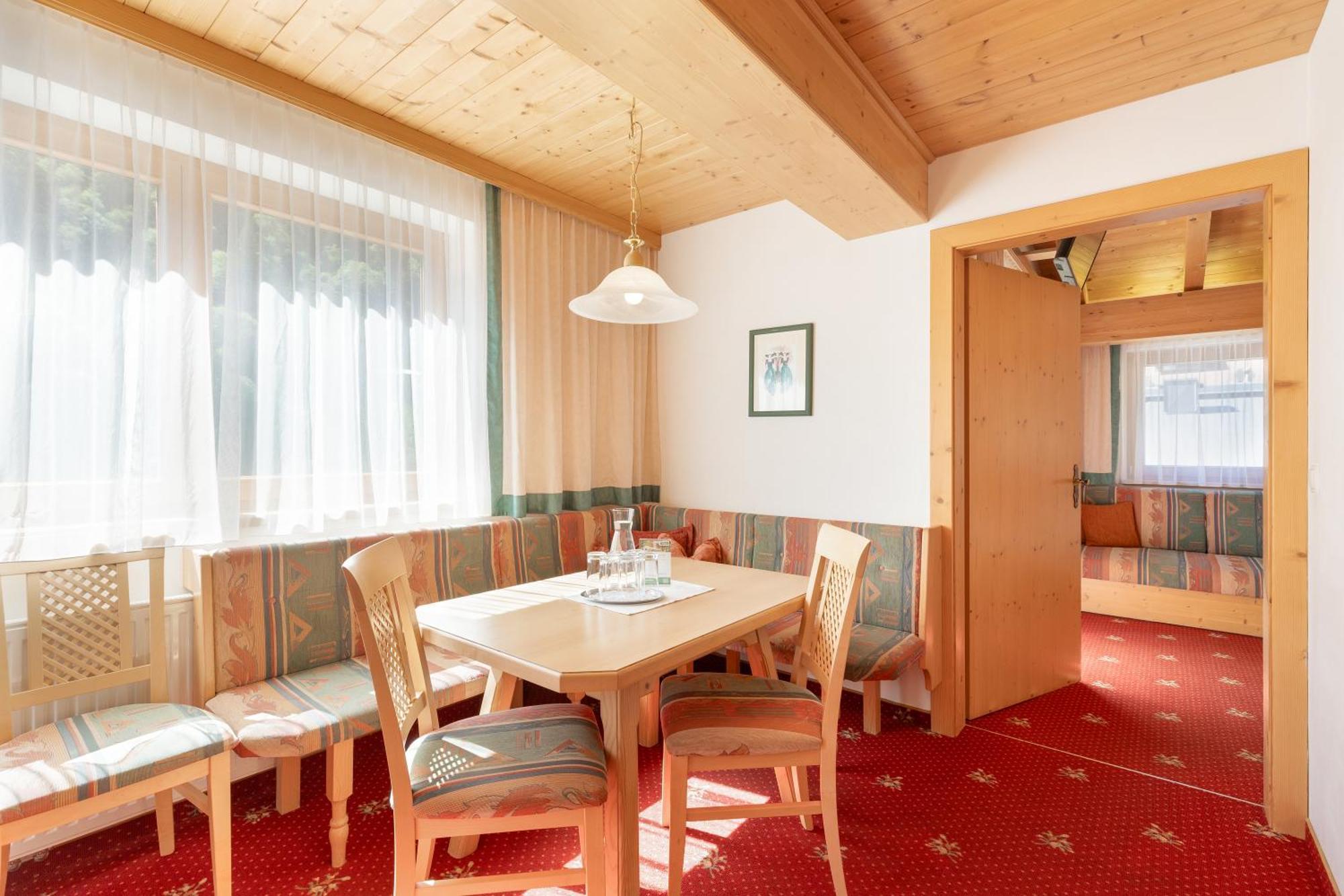 Hotel Pinzger Тукс Екстериор снимка