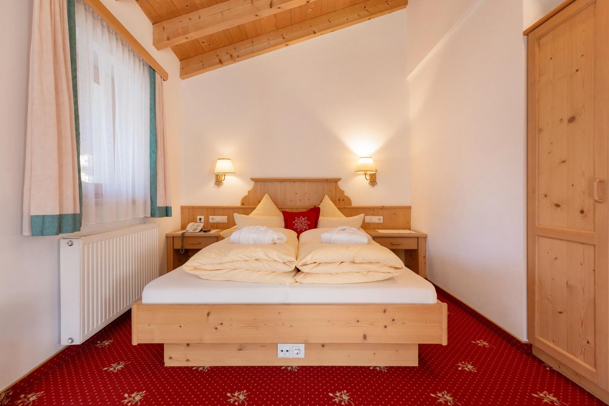 Hotel Pinzger Тукс Екстериор снимка