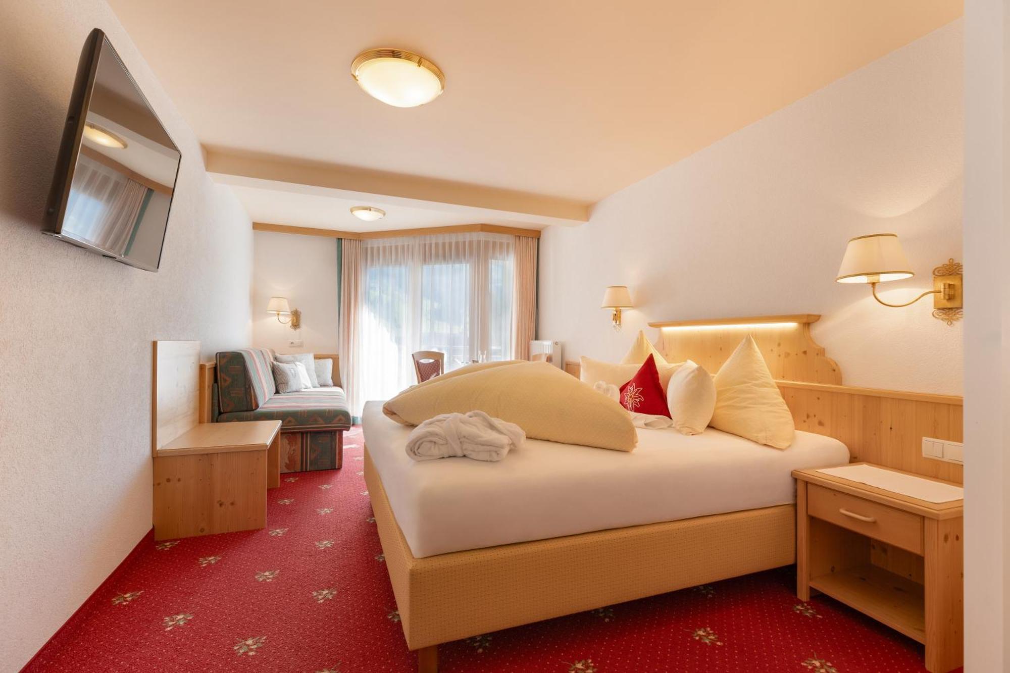 Hotel Pinzger Тукс Екстериор снимка